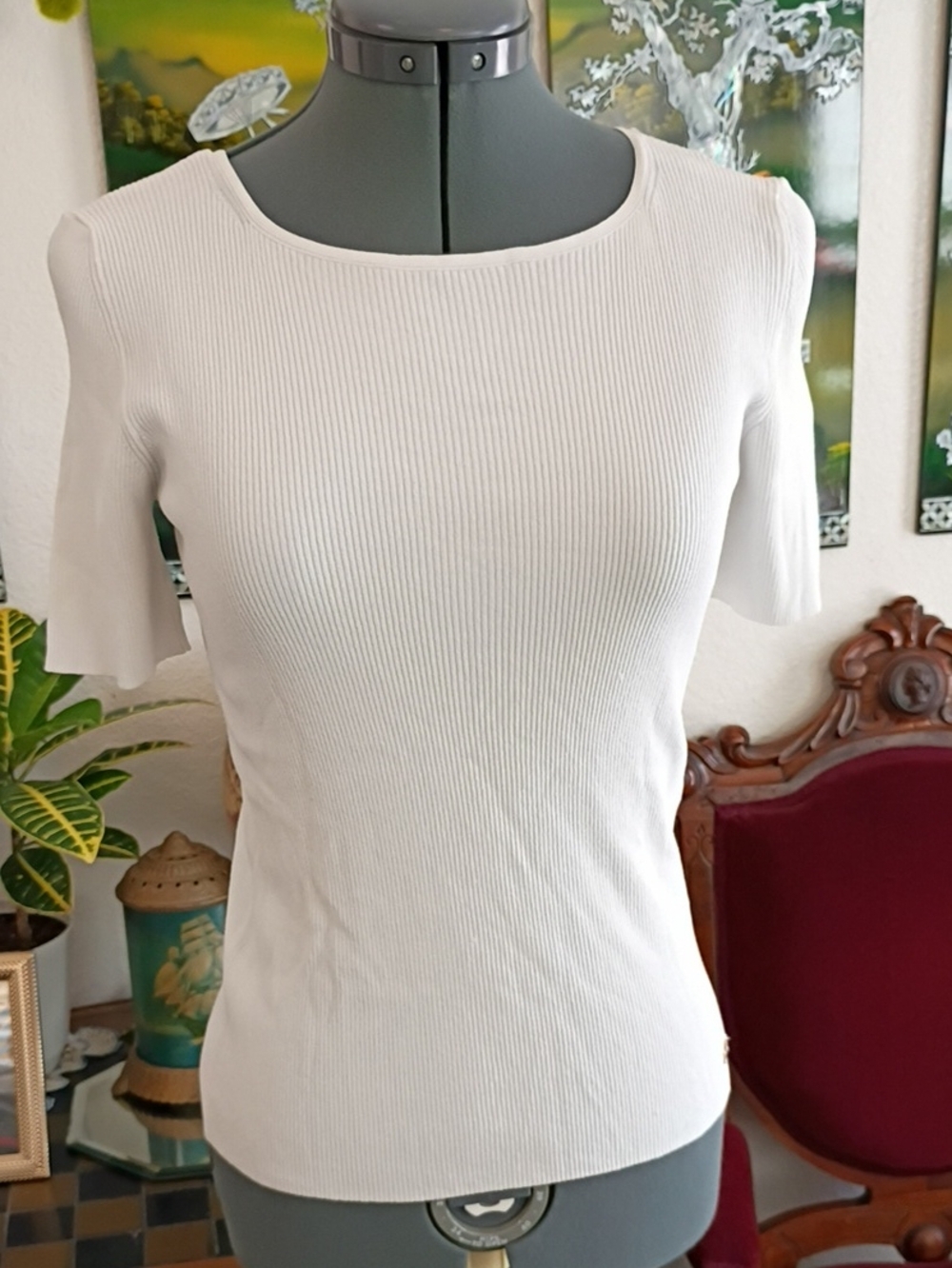 CHANEL White Ribbed Short Sleeve Knit Top